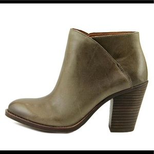 Lucky Grand Keesa Gray Bootie
